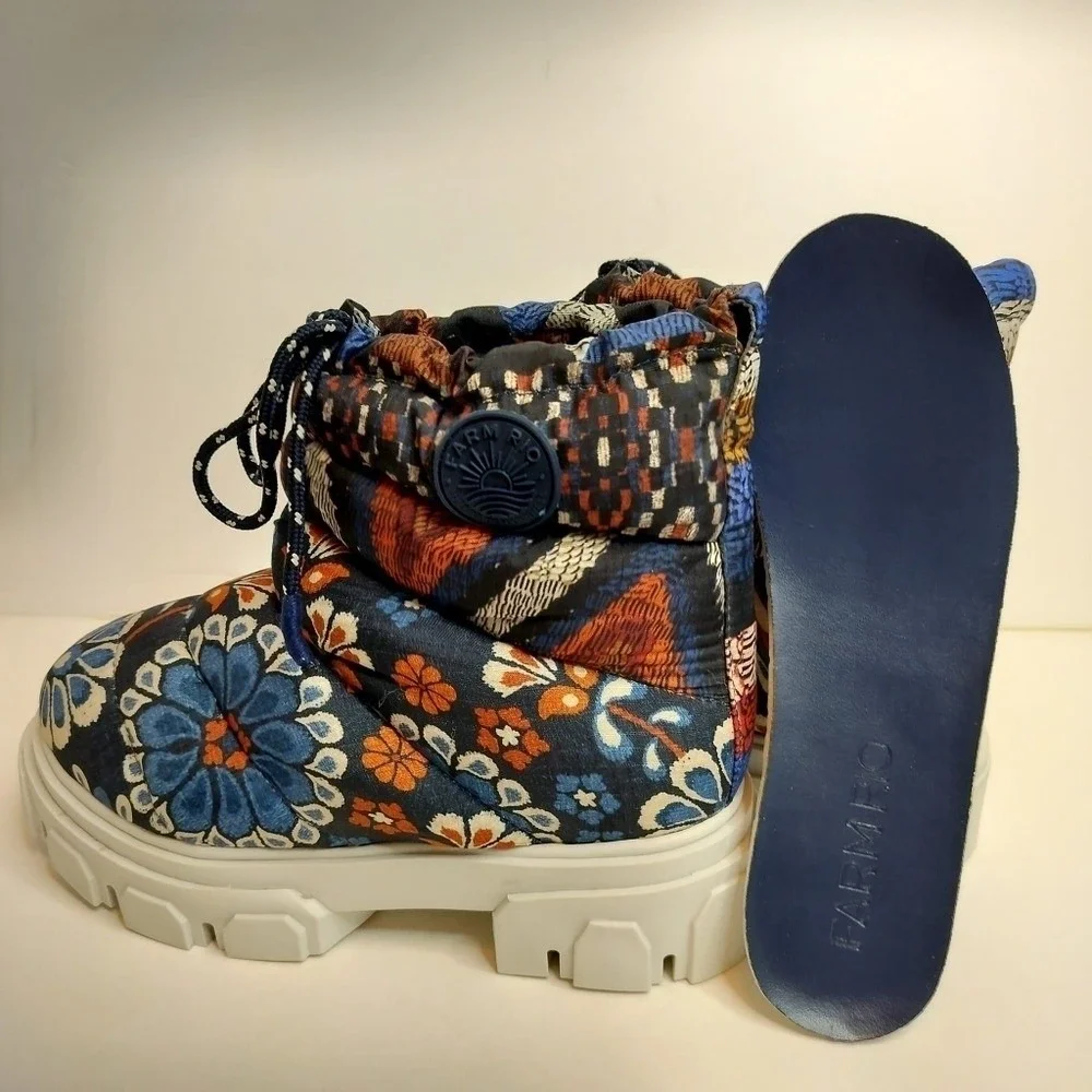 FARM RIO Lug Sole Puffer Bootie Pineapple Flower Women 6.5 Chunky Floral Quilted